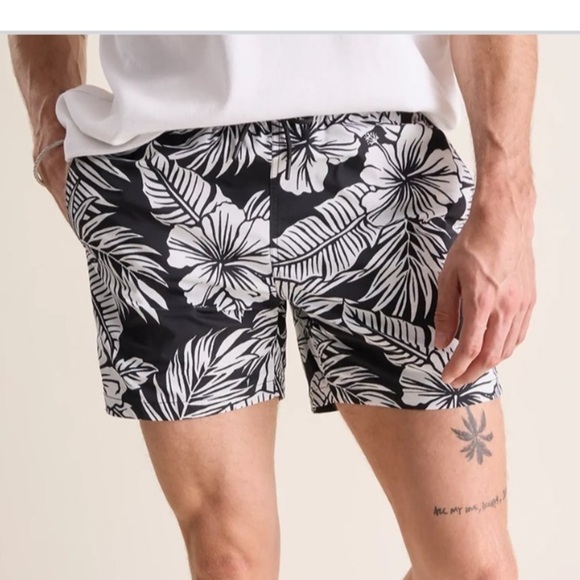 Chubbies The Visual Ferners lake Hawaiian print shorts men’s extra large NWT - Picture 1 of 6